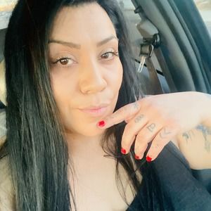 Meet your Posher, Monique